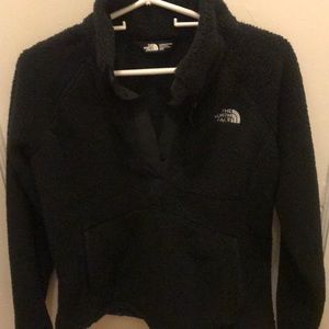 Woman’s north face fleece